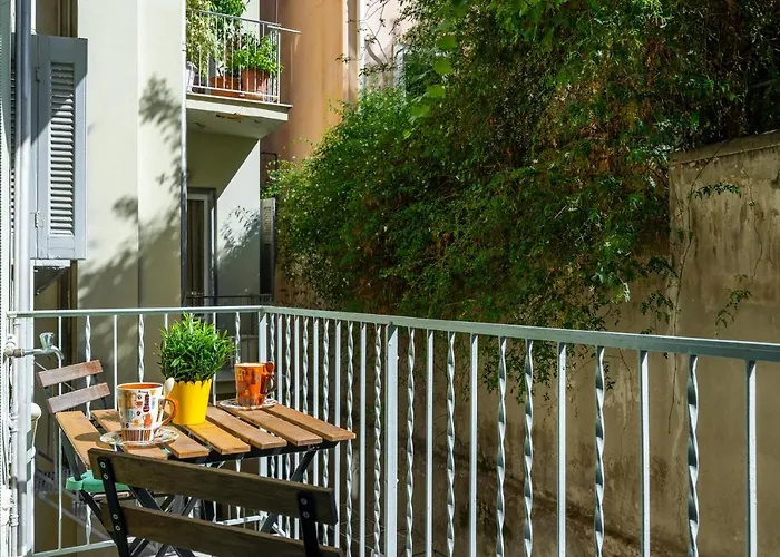 Apartment At The Foothills Of Acropolis